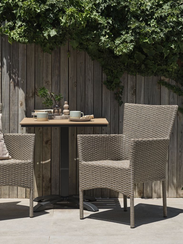 HOBRO L70 table + 2 AIDT chaises naturel JYSK