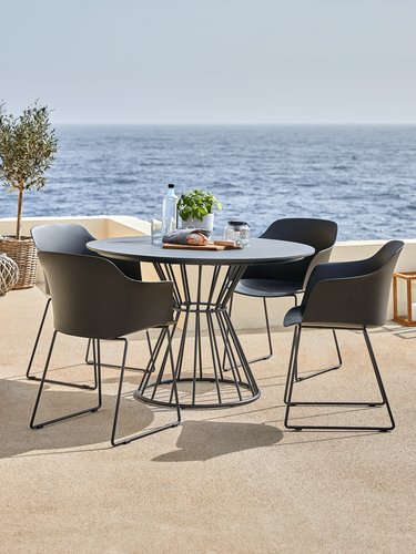 FAGERNES Ø110 bord grå + 4 SANDVED stol svart