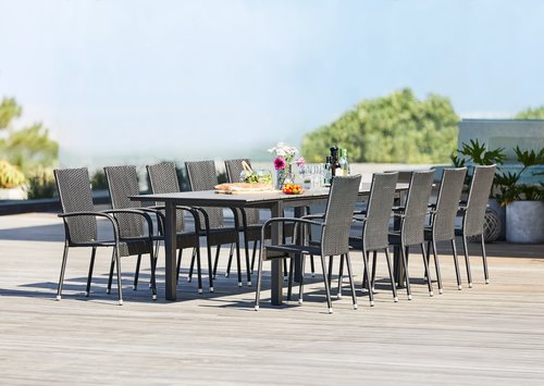 MOSS L214/315 tafel grijs + 4 GUDHJEM stoelen zwart