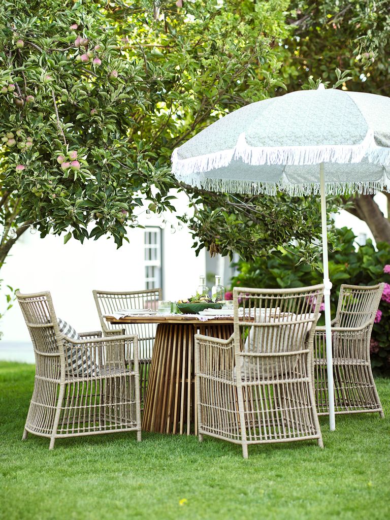 Silla de jardín de ratán natural FJELLERUP