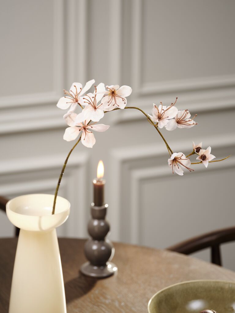 Jarrón decorativo de cerámica beige