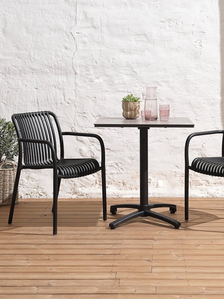 TIPMOSE L70 tafel grijs + 2 NABBEN stoelen zwart