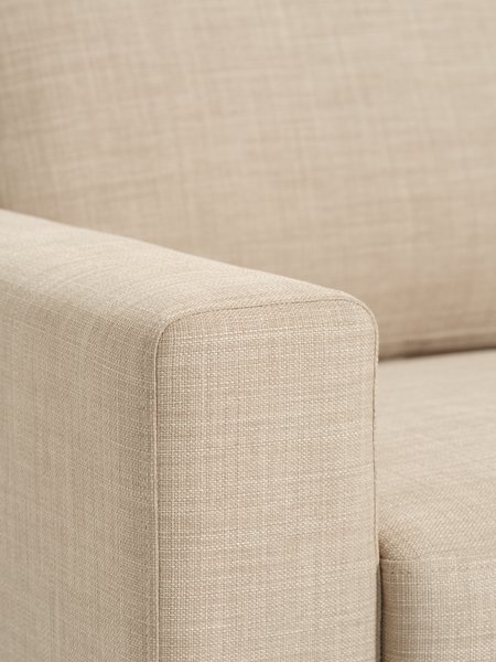 Sofa EGENSE 2-pers. sandfarvet stof/egefarve