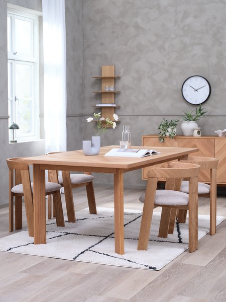 HARESKOV L200 table oak + 4 BOVRUP chairs oak/beige