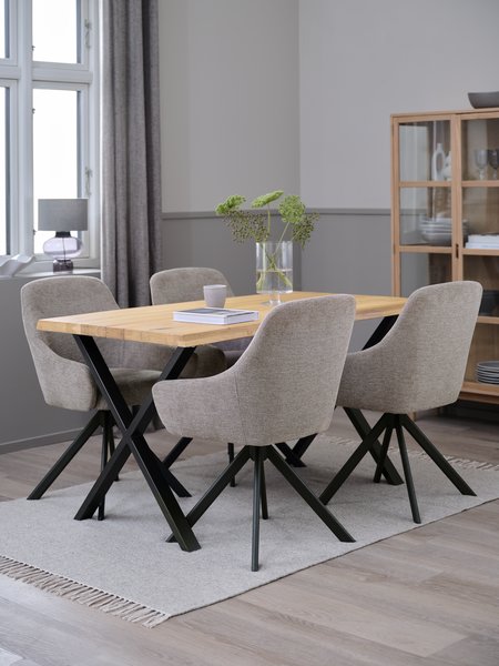 Table ROSLEV L140 chêne + 4 chaises ROSTRUP sable/noir