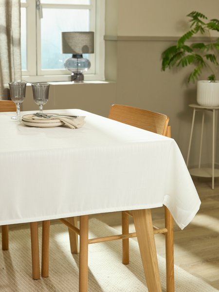 Tablecloth OLVON 140x240 white