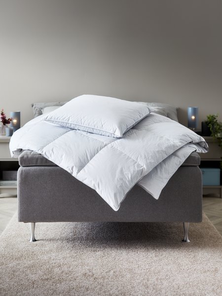 Couette en duvet de canard 160x210 FALKETIND chaude