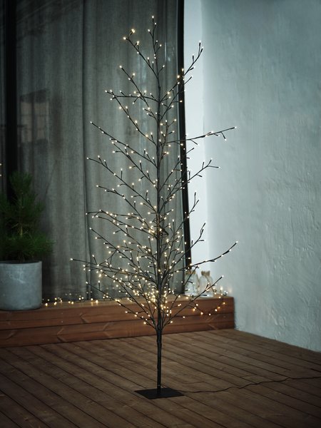 Lystræ udendørs SKAPOLIT H200cm m/400 LED og timer
