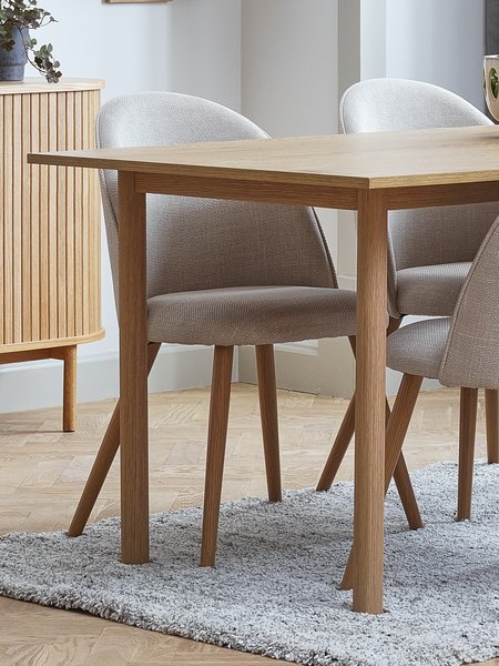 ALSTED L160 tafel eiken + 4 THORUP stoelen beige