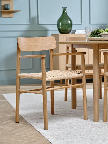Eetkamerstoel ISLEV met armleuning naturel eiken