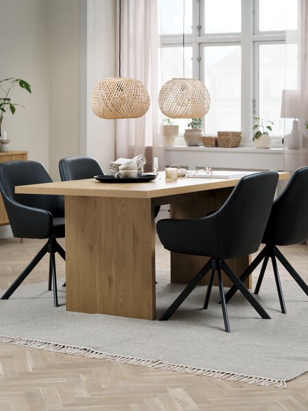 MUNKEBY L180 table warm oak + 4 ROSTRUP chairs black