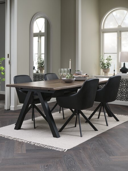 SANDBY L210 Tische eiche dunkel + 4 ROSTRUP Stühle schwarz