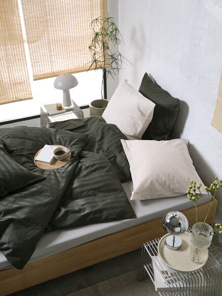 Påslakanset NELL Satin 150x210 mörkgrön