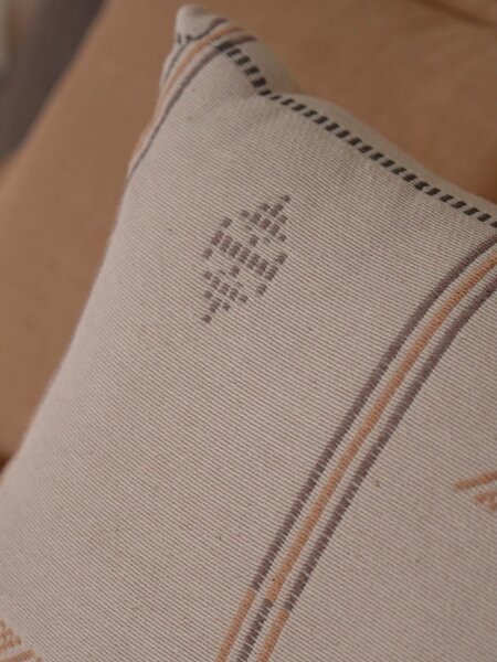 Декоративна възглавница GRYNSILDRE 40x60 бежова/жълта